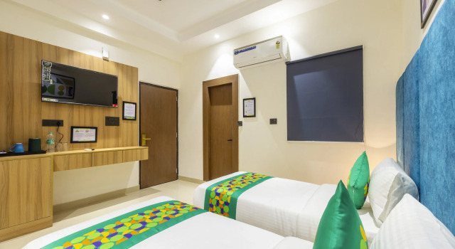 Номер Deluxe Treebo Accent Park Hotel And Banquet