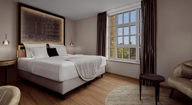 Двухместный номер Aqua Deluxe Wasserturm Hotel Cologne, Curio Collection by Hilton