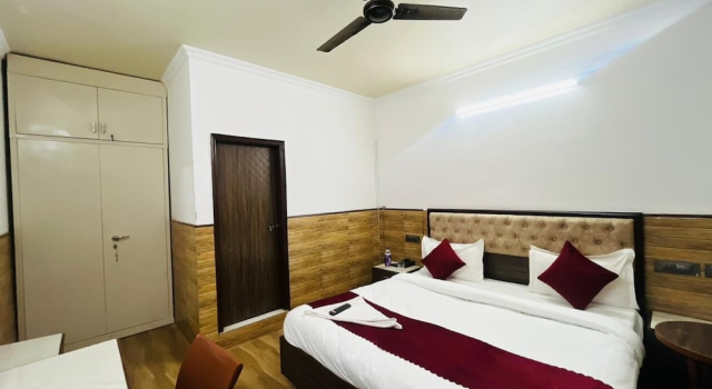 Roomshala Vasant Villas- ILBS Hospital, Забронировать Отель Дели Национальный столичный округ Дели