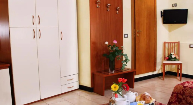 Четырёхместный номер Standard Hotel Helvetia