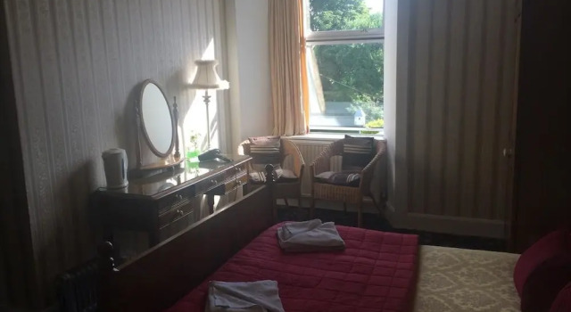 Broom Lodge, Забронировать Отель «постель и завтрак» Ларгс Эйршир