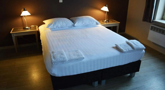 Ambassador Suites Antwerp, Забронировать Отель Антверпен - центр города Антверпен, рядом с Железнодорожная Станция Антверпен Берхем