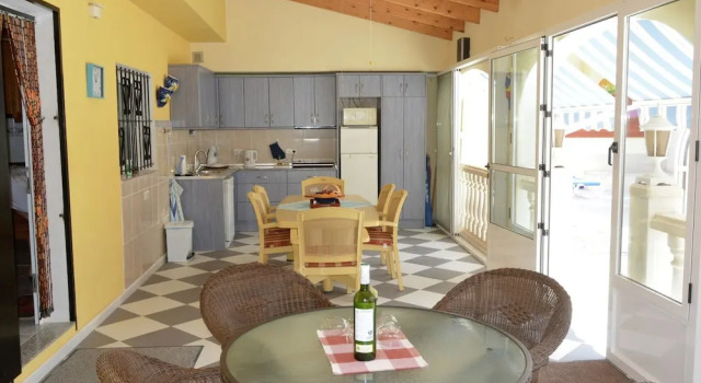 Modern Villa in Torrevieja With Swimming Pool, Забронировать Вилла Коттеджи Торревьеха, Коттедж