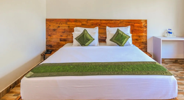 Номер Standard с балконом Treebo Lands End Beach Resort - 100m From Morjim Beach