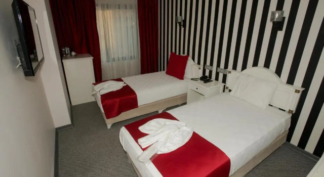 Номер Economy Euro Plaza Hotel