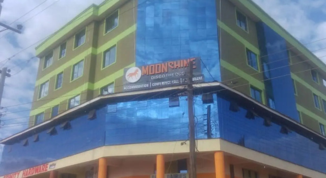 Moonshine Walkers, Prenota Bed & breakfast Hotel a Uasin Gishu con parcheggio, Parcheggio