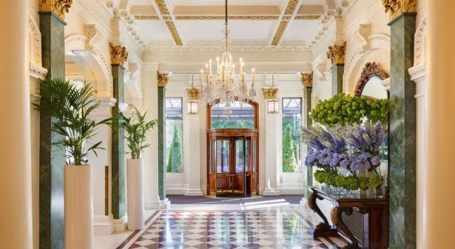 Полулюкс The Shelbourne, Autograph Collection