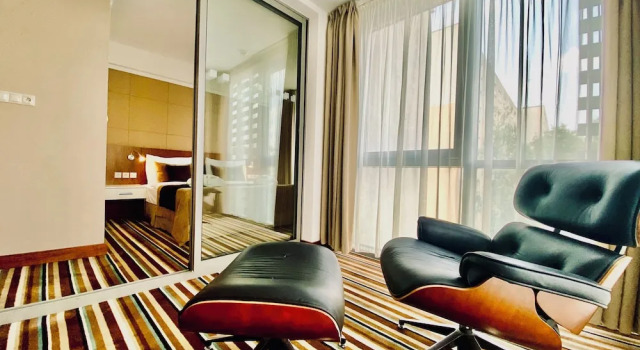Люкс c 1 комнатой Business Hotel Astrum Laus