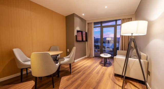 Двухместный люкс Holiday Inn Express Yichang Riverside by IHG