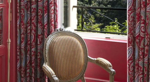 Номер Superior с красивым видом из окна Airelles Gordes, La Bastide