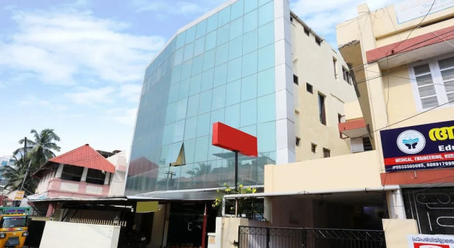 OYO 19877 Gamas Centre