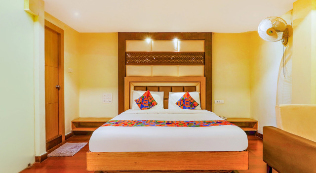 Люкс FabHotel Keerthis Anupama - Nr Indira Gandhi Stadium