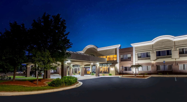 Days Inn & Suites by Wyndham Rochester Hills MI, Забронировать Отель Рочестер-Хиллс Detroit Metropolitan Area