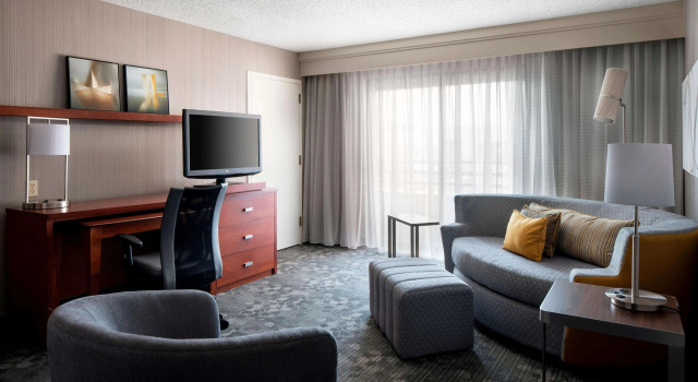 Четырёхместный номер Standard c 1 комнатой Sonesta Select Los Angeles Torrance South Bay