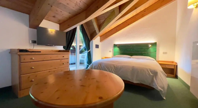 Семейный номер Standard с видом на горы B&B Garni Villa Campitello