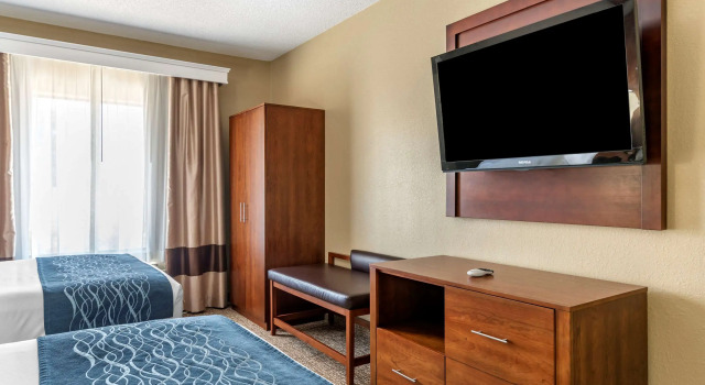 Четырёхместный люкс Comfort Inn & Suites El Dorado