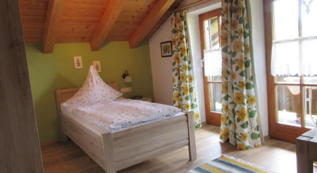 Номер Standard Pension Staufenhof