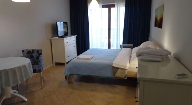 Apartments Bella, Book Lejlighed Hoteller i Kotor Riviera med parkering, Parkering