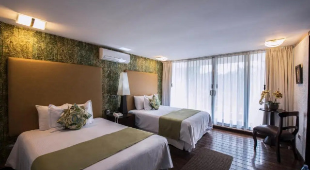 Люкс с балконом Colombe Hotel Boutique