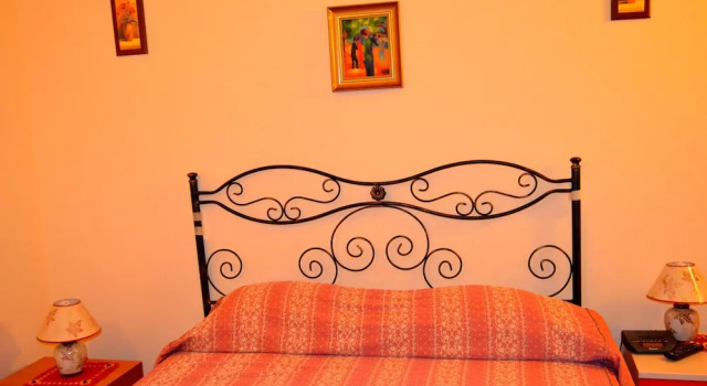 Holiday House & Events With Private Pool in the Center of Sicily, Book Villa Hotels in Sicily with Parking, Parking
