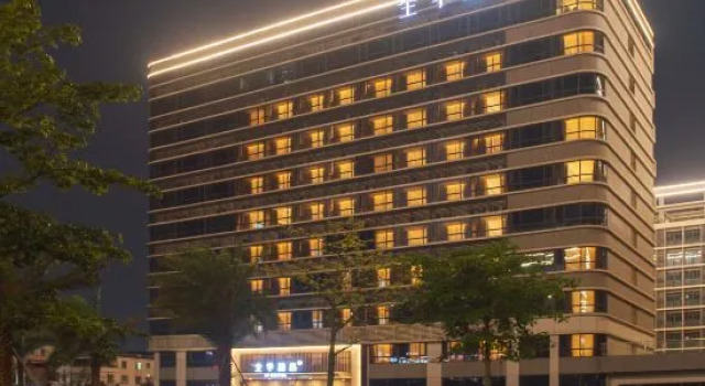 Ji Hotel Guangzhou Baiyun Airport Terminal 2, Boek Hotel Goedkope hotels in Guangdong