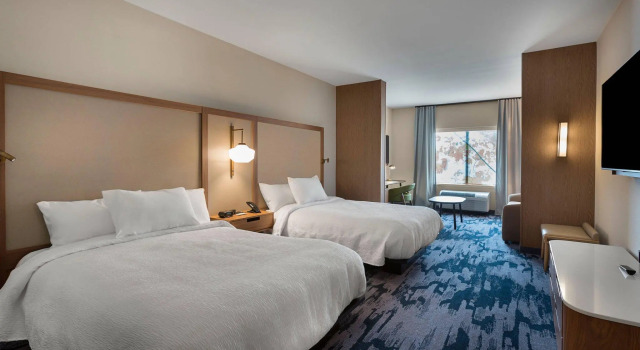 Четырёхместный люкс Fairfield by Marriott Inn & Suites Statesville