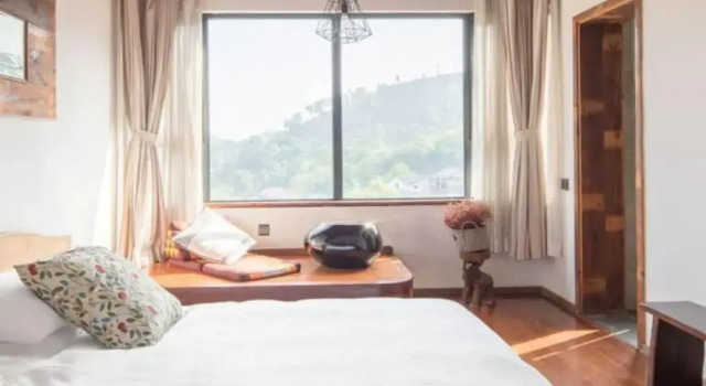 Номер Deluxe Floral Hotel Yuequ Yunshang