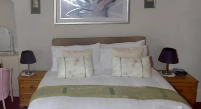 Marlborough Guest House B & B, Забронировать Отель Отели Тенби 3 звезды, рядом с Castle Hill, 3*