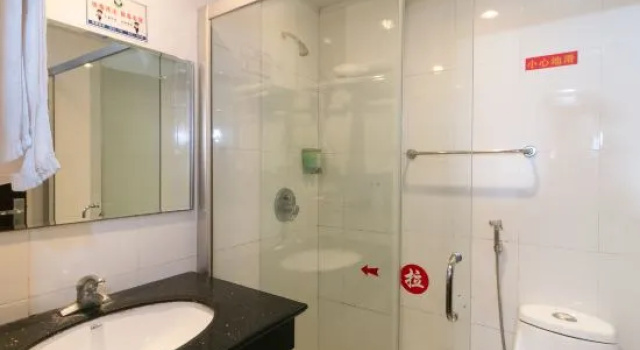 Longteng Hotel, Prenota Hotel Hotel a Yiwu con parcheggio, Parcheggio