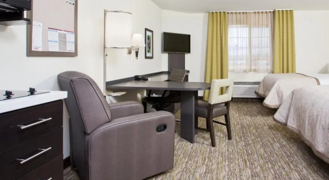 Четырёхместный люкс Candlewood Suites Fort Campbell - Oak Grove by IHG