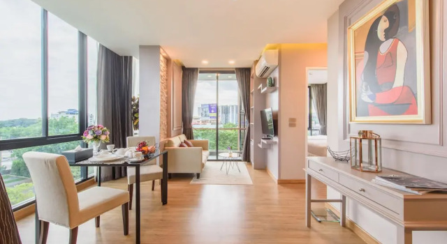 Люкс с красивым видом из окна Parc Borough City Resort