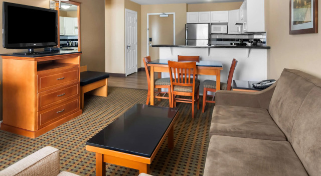Четырёхместный люкс Best Western Plus Osoyoos Hotel & Suites