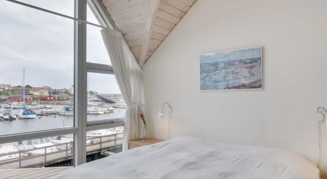 "Jirina" - 10m from the sea in Bornholm, Book Hotel Hoteller i Hasle med parkering, Parkering