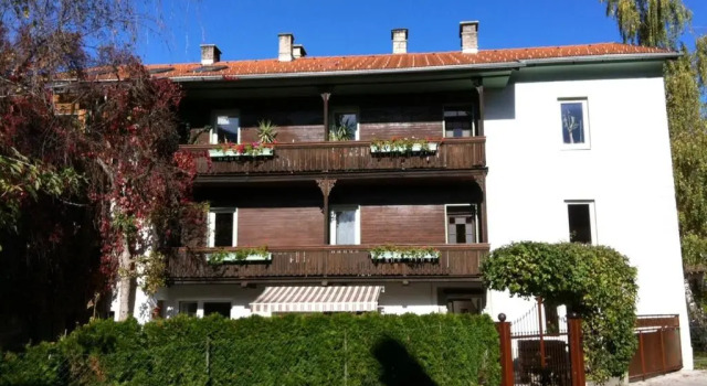Ferienwohnung Lienz Egger, Rezerwuj Hotel Hotele w Lienz Dolomites z parkingiem, Parking