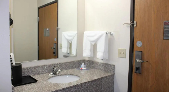 Номер Standard Reston Inn & Suites