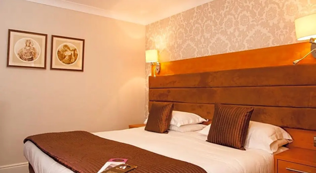 Номер Standard The Legacy Rose & Crown Hotel