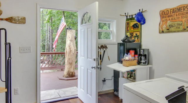 Penrose Vacation Rental: Near Cycling Trails!, Buchen Sie Ferienhaus Penrose North Carolina