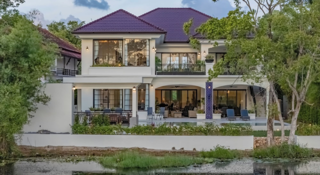 Villa Viola | 7 BR Brand New Fully Staffed Villa