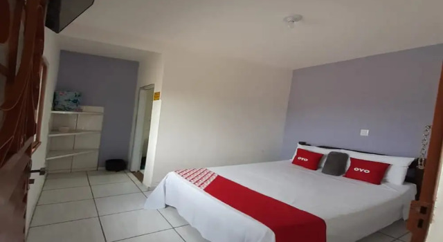 Hotel Adega Estoril, Забронировать Отель Каэте Минас-Жерайс