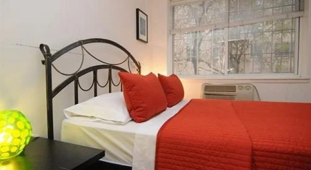 New York East Village Suites E, Забронировать Отель Ист-Виллидж - Нижний Ист-Сайд Нью-Йорк, рядом с Томпкинс-сквер-парк