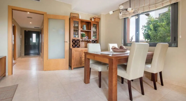Casa La Barquera, Varaa Hotelli Hotellit Tarragonès uima-altaalla, Uima-allas