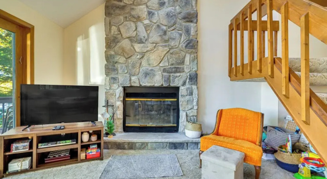 Walk to Beach: Arrowhead Lake Home, Book Feriehus Sommerhuse i Pennsylvania, Hytte