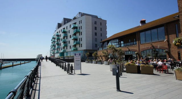 Коттедж Orion Marina Sea View Parking by Brighton Holiday Lets