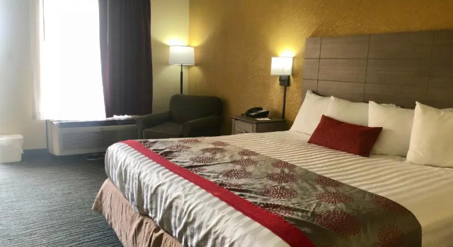Люкс Ramada by Wyndham Lebanon