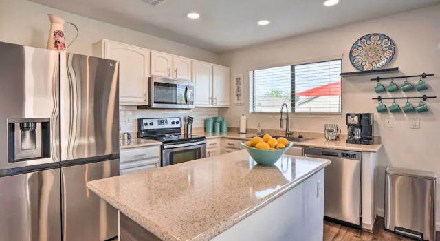 Коттедж 2 Mi to State Farm Stadium: Phoenix Retreat