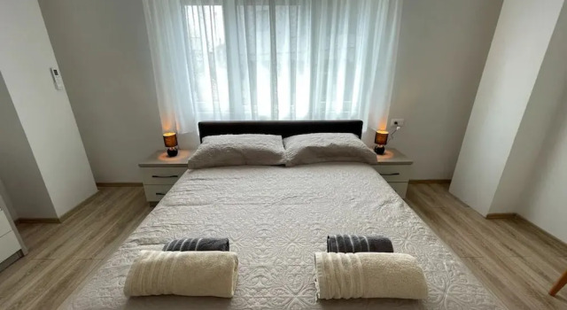 Brand New City Center Apartment