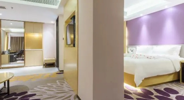 Полулюкс Lavande Hotel (Huizhou Huiyang Station Jinhui Avenue)