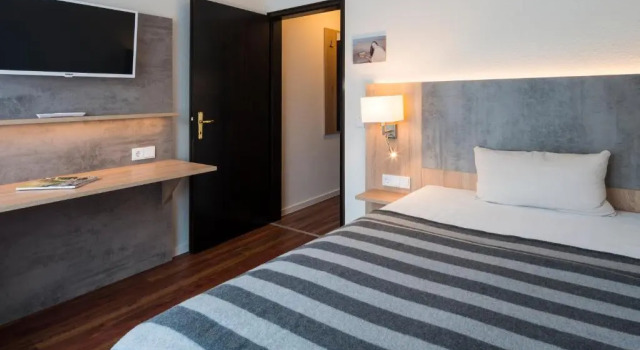 Одноместный номер Comfort с балконом 2Places Side