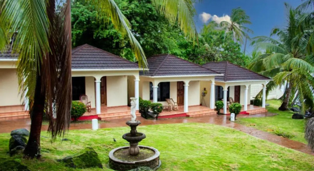 Полулюкс Hotel Casa Canada