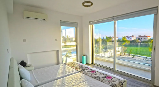 Sky White Pearl Villa, Забронировать Вилла Отели Айия-Напа с парковкой, Парковка